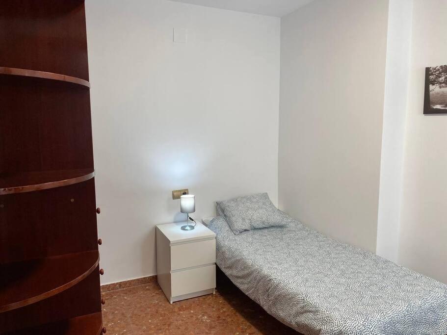 Piso Grande De 120 M2, A 15' De La Playa En Coche Appartement Huelva Buitenkant foto